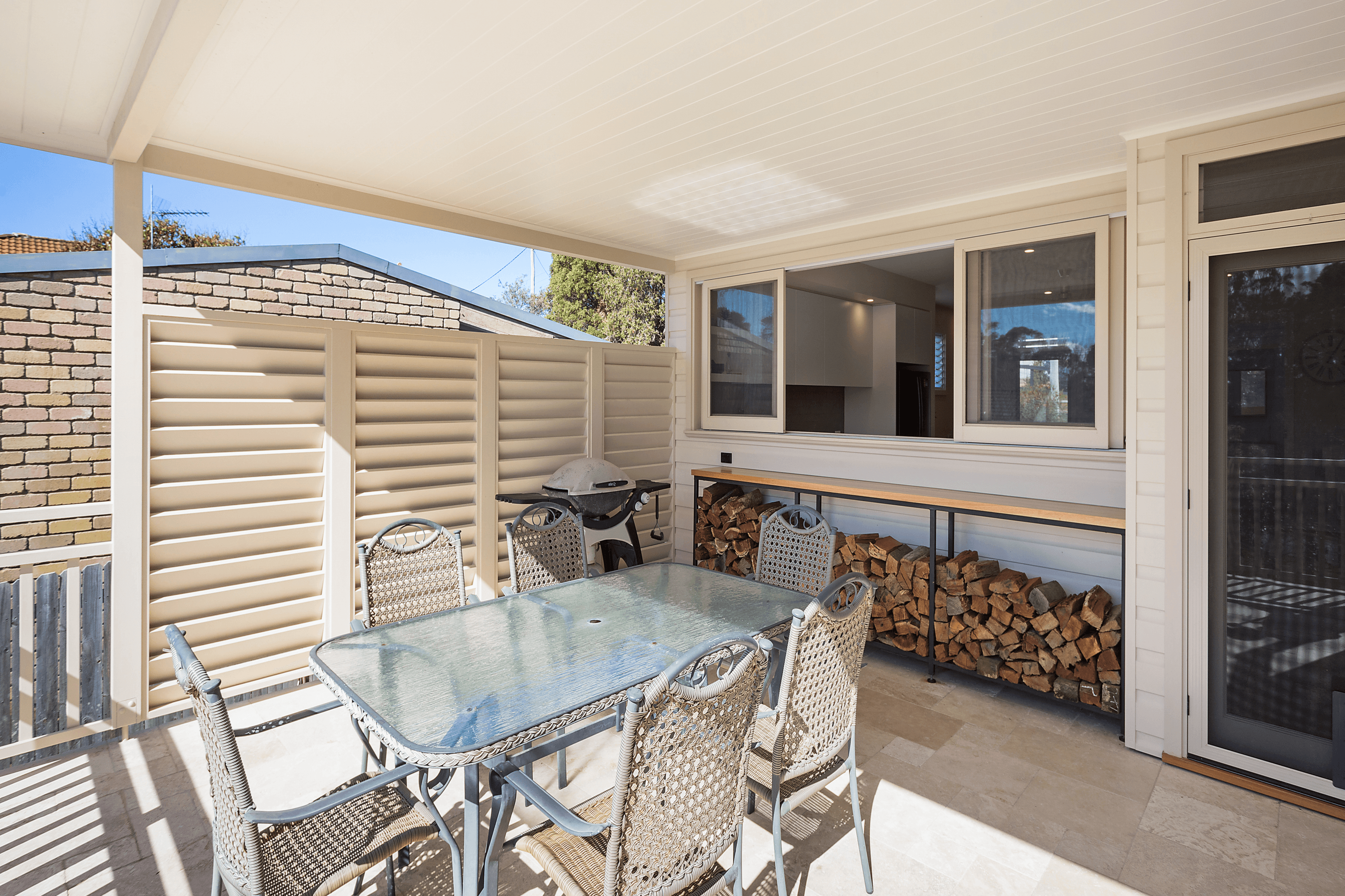 4 TATIARA STREET, DALMENY, NSW 2546