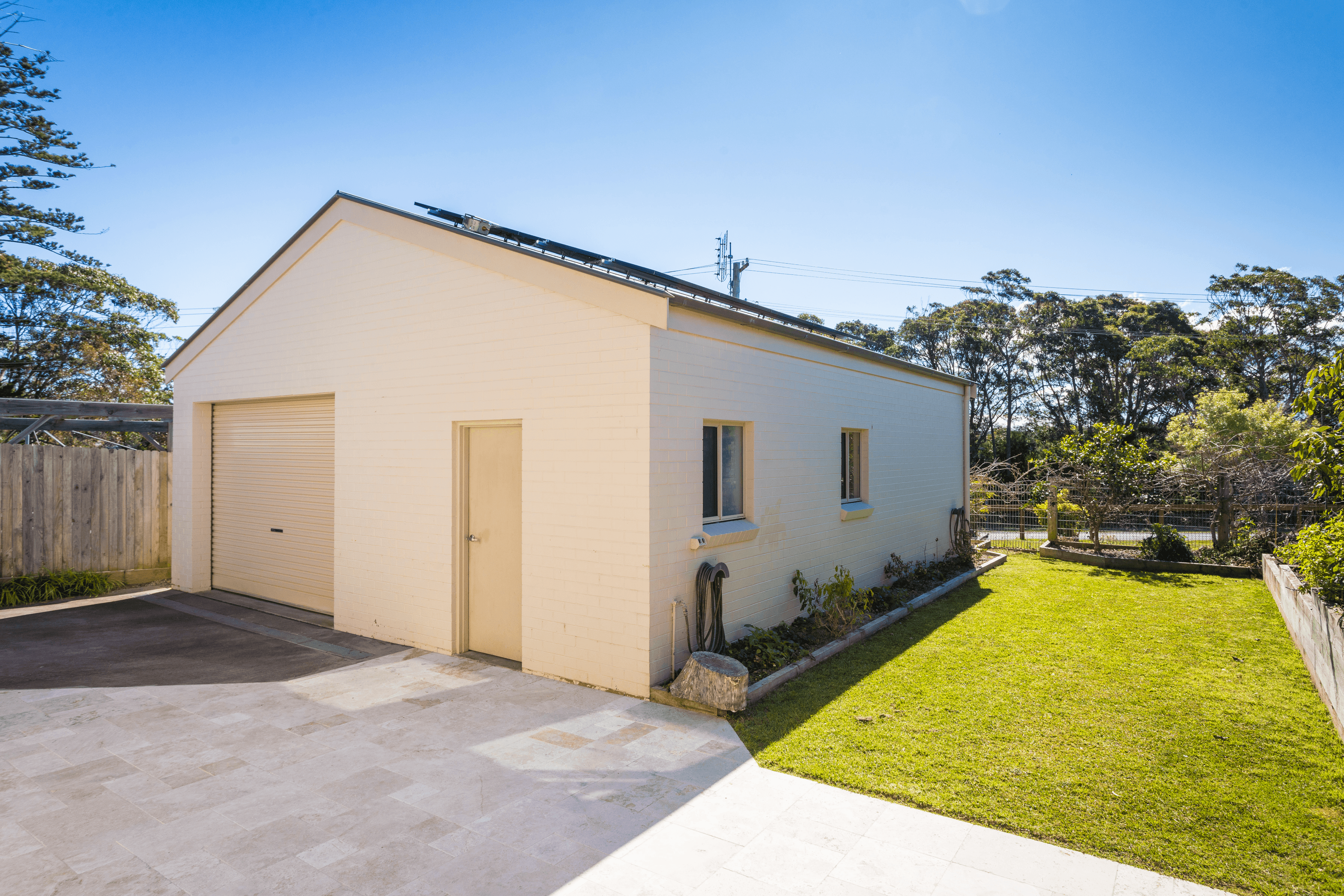 4 TATIARA STREET, DALMENY, NSW 2546