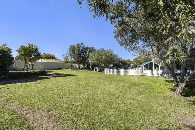 27 Westfield Drive, WESTBROOK, QLD 4350