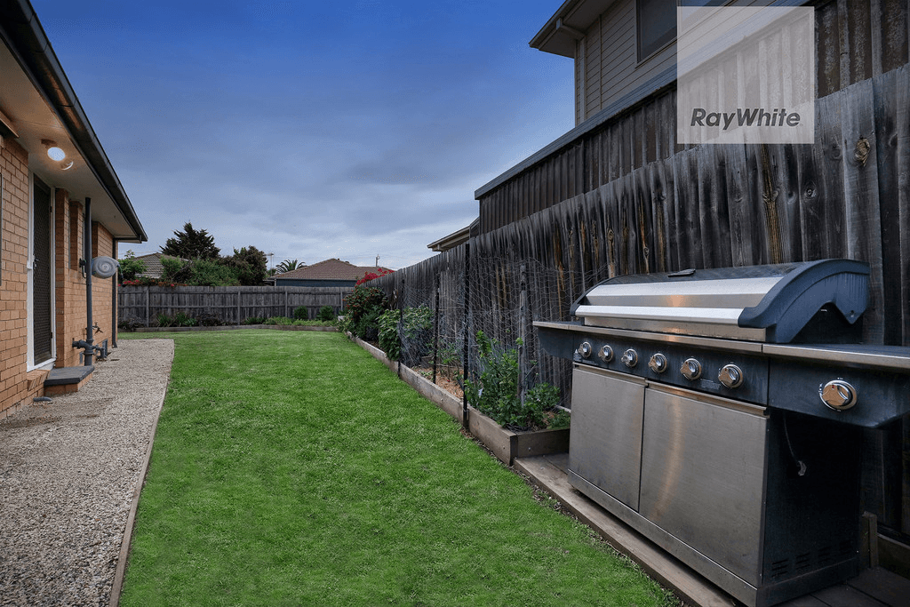 14 Katrina Drive, GLADSTONE PARK, VIC 3043