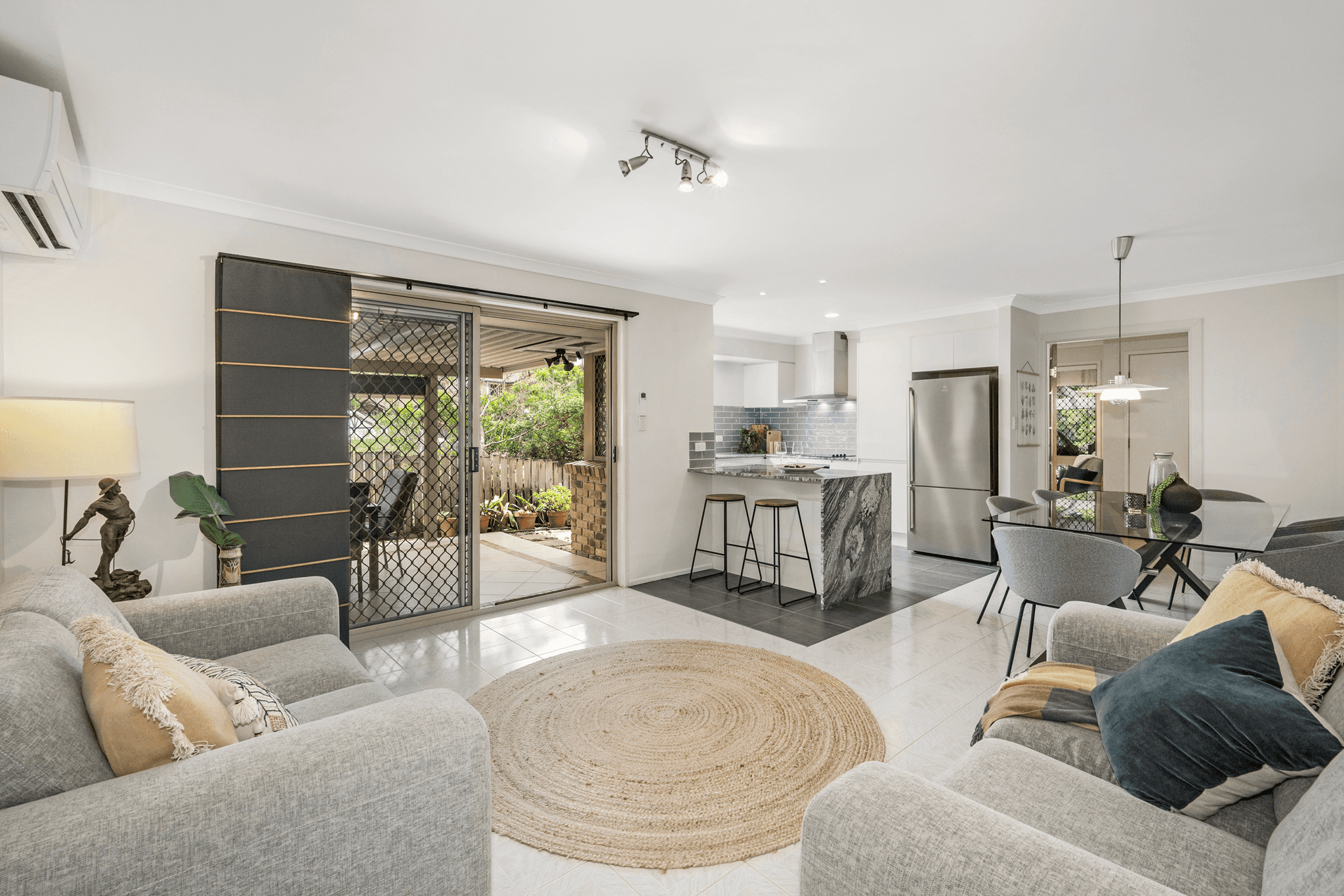 19 Bangalow Place, Albany Creek, QLD 4035