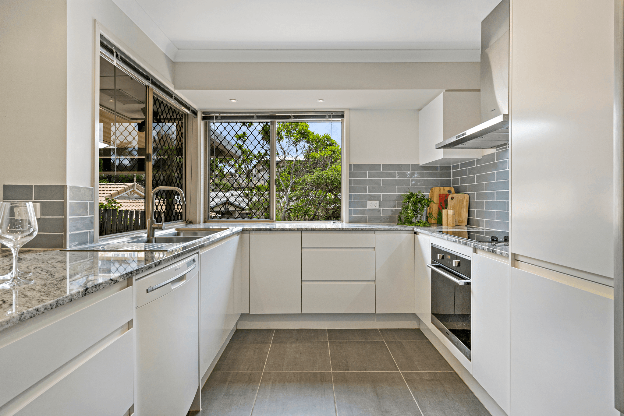 19 Bangalow Place, Albany Creek, QLD 4035