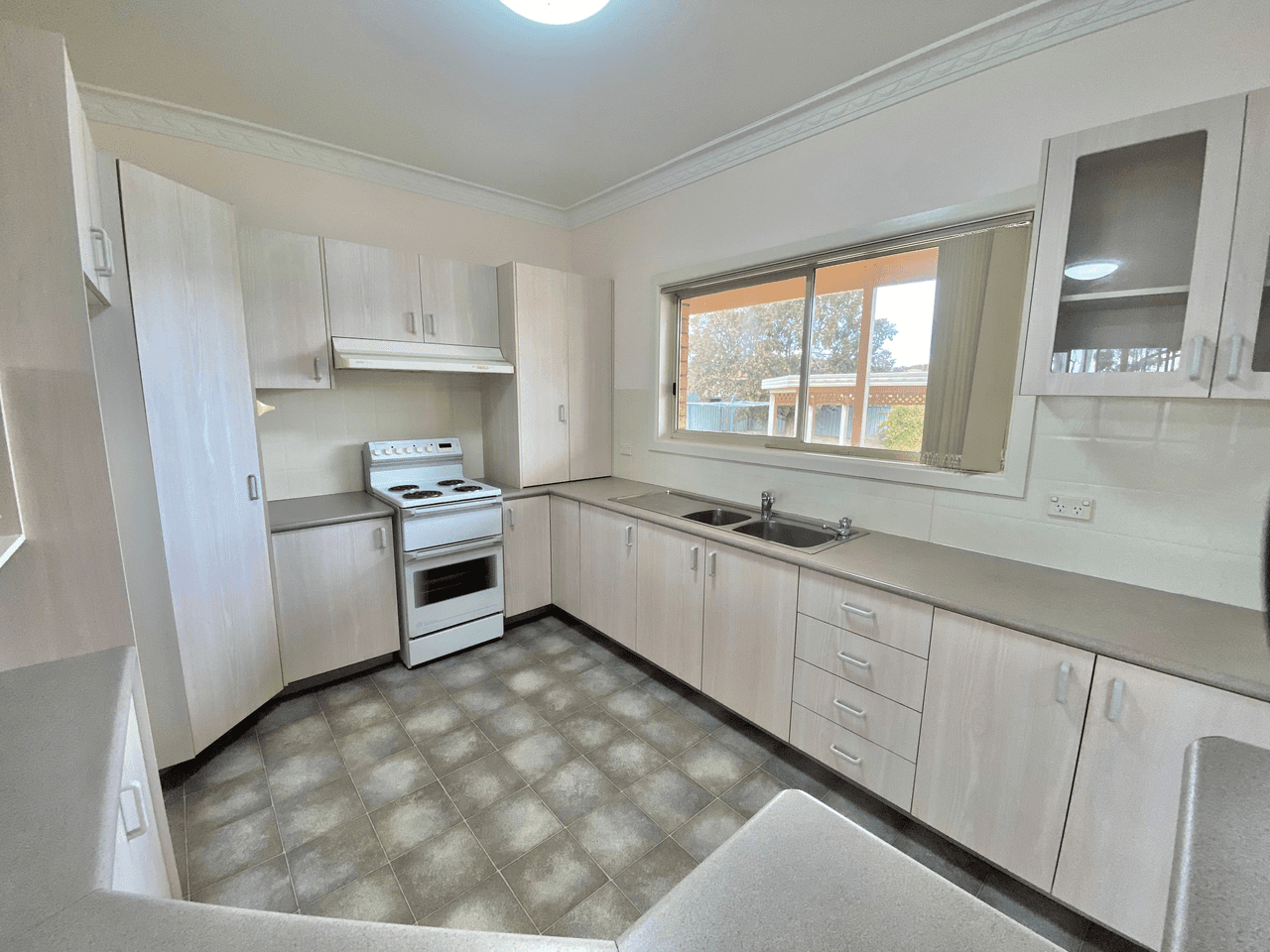 25 Bathurst Street, FORBES, NSW 2871