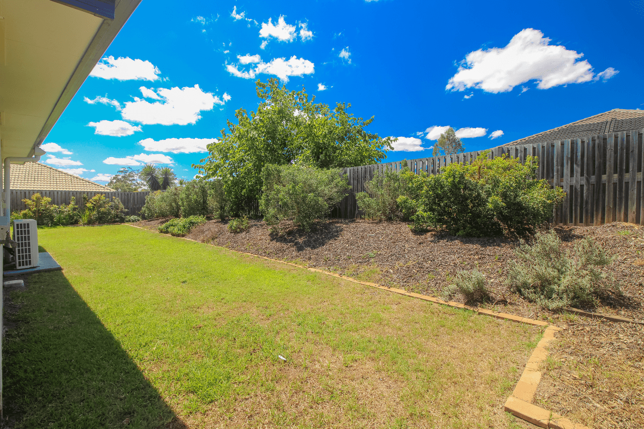 18 Burns Circuit, AUGUSTINE HEIGHTS, QLD 4300