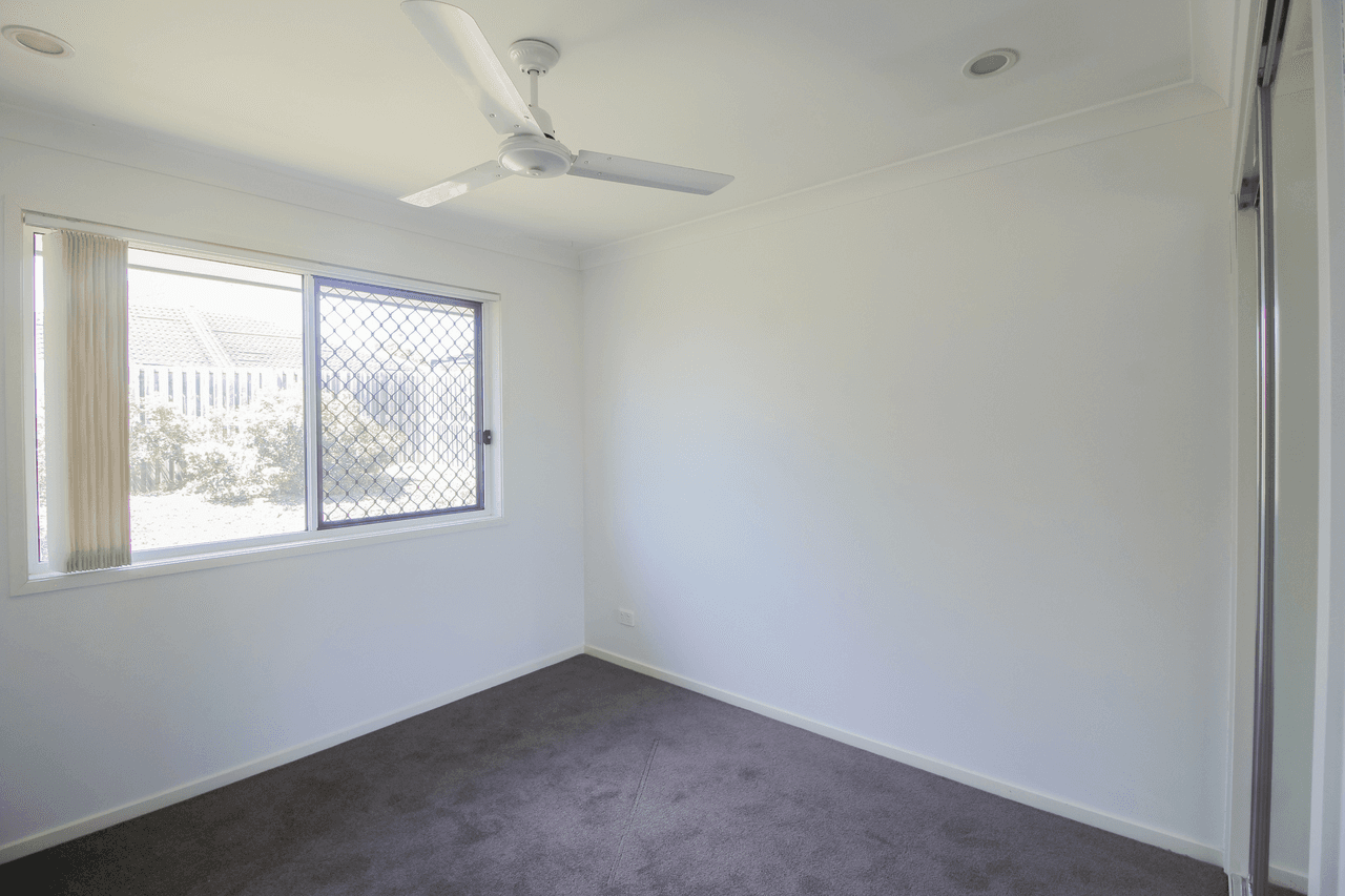 18 Burns Circuit, AUGUSTINE HEIGHTS, QLD 4300