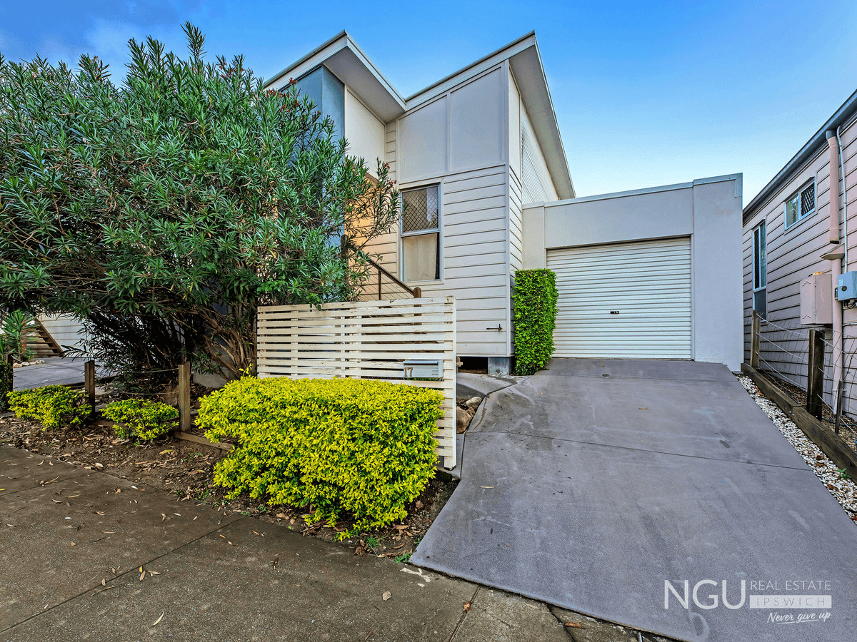 17 Parkview Drive, Springfield Lakes, QLD 4300