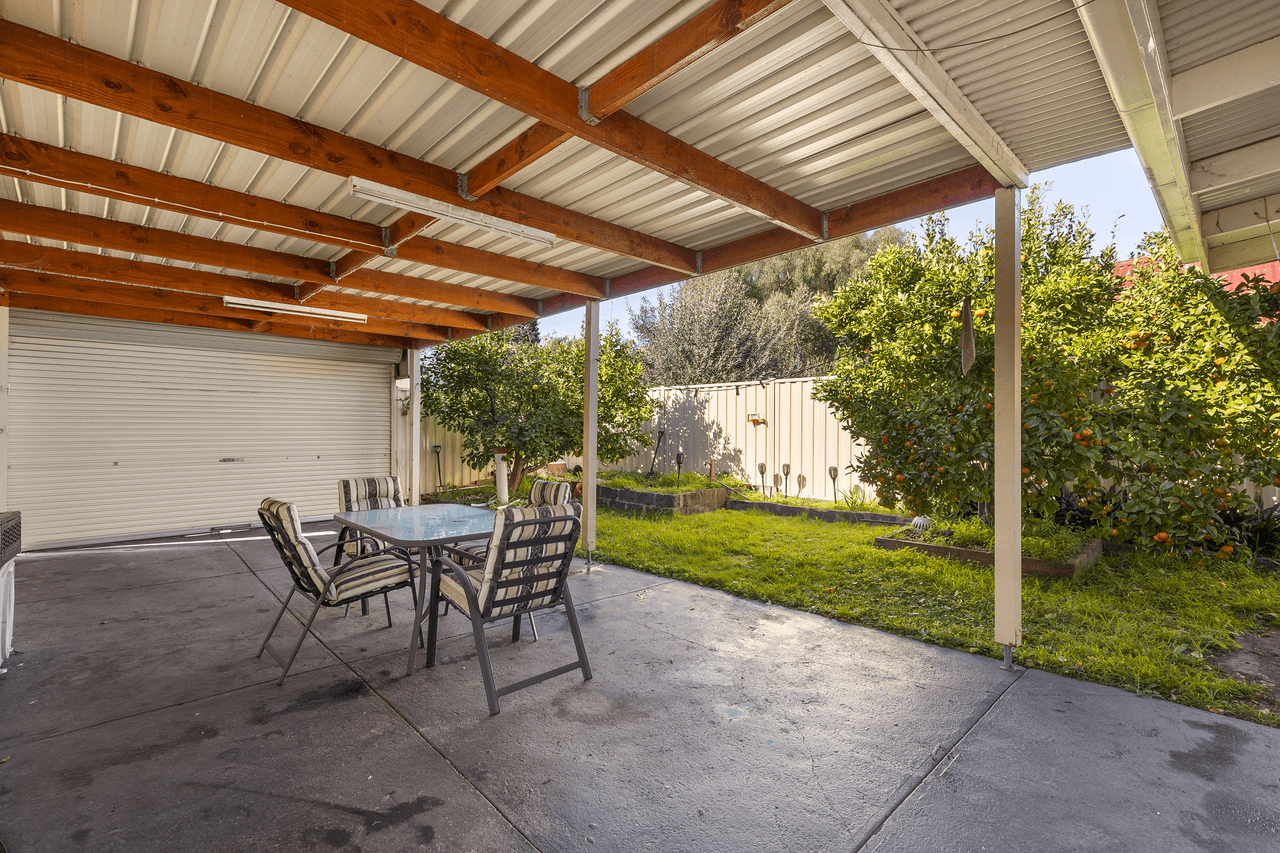 12 Suffolk Avenue, COBURG, VIC 3058