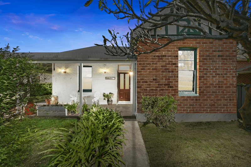 9 Stuart Street, Lorn, NSW 2320