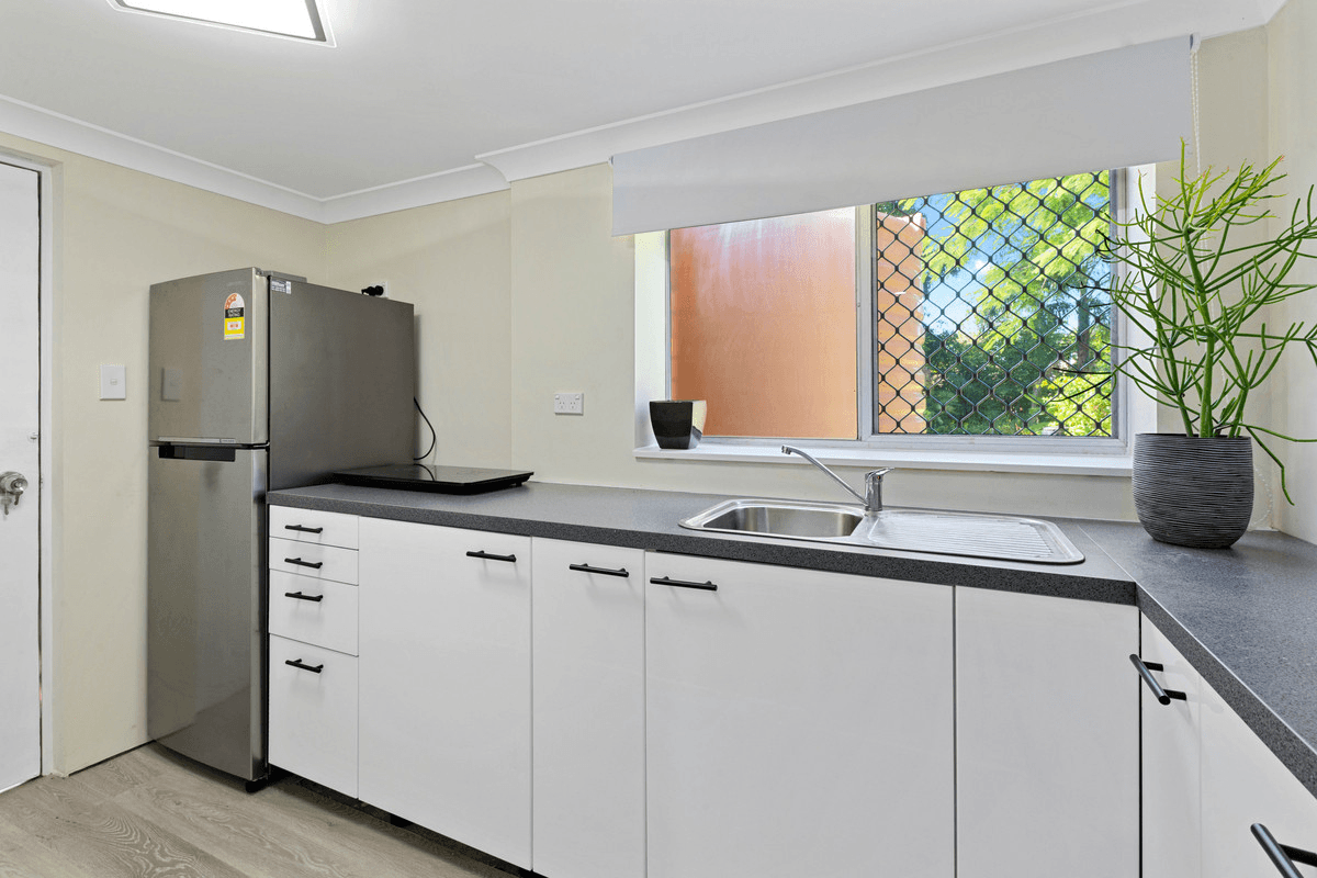 7 Winston Street, WYNNUM WEST, QLD 4178