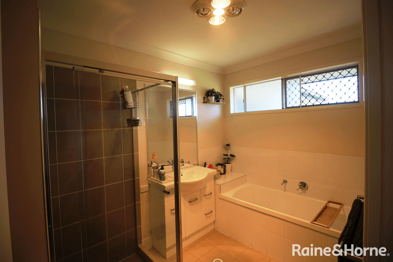 19 Sonaree Drive, KINGAROY, QLD 4610