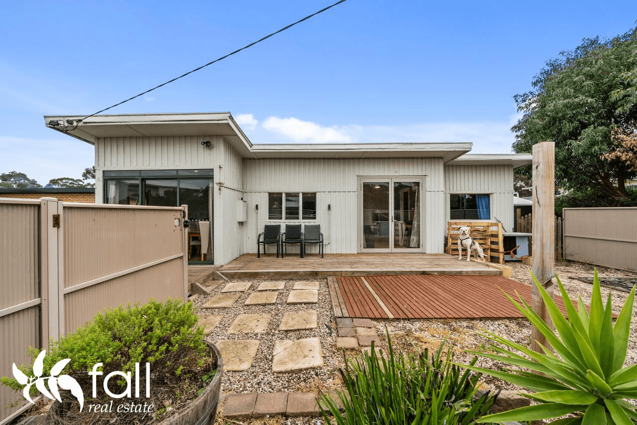 61 Carlton Beach Road, DODGES FERRY, TAS 7173