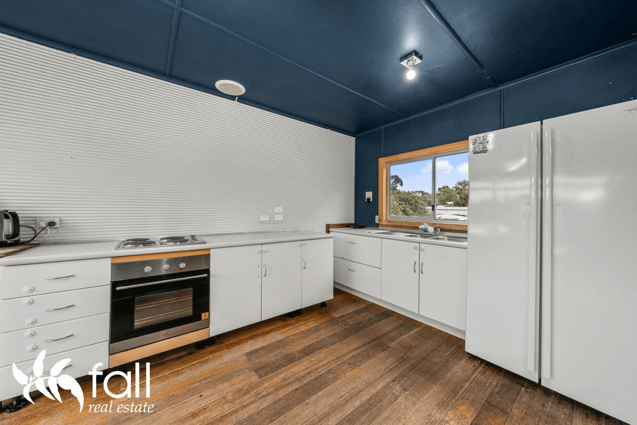 61 Carlton Beach Road, DODGES FERRY, TAS 7173