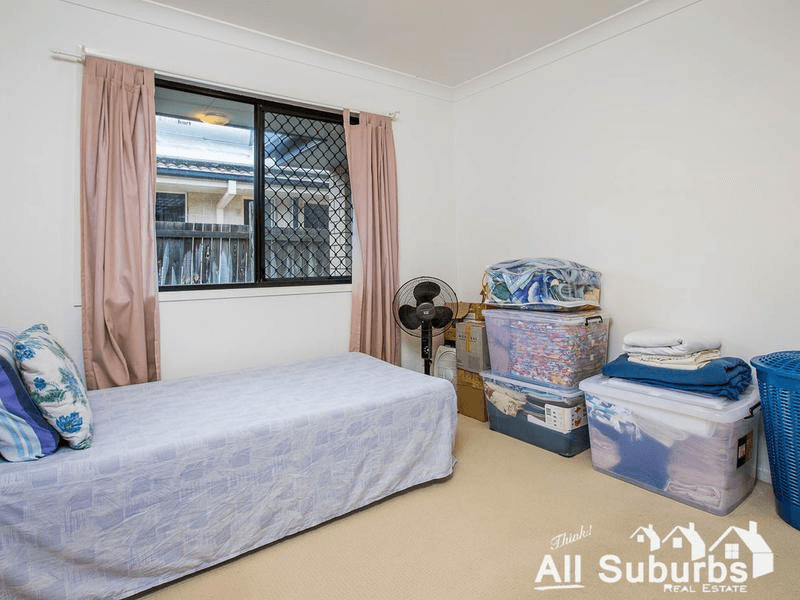 7 Capricorn Avenue, CRESTMEAD, QLD 4132