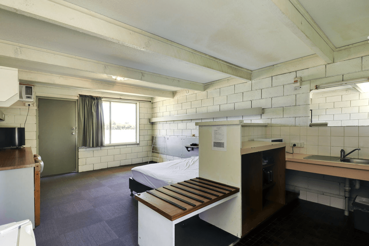 140 Crispe Street, DENILIQUIN, NSW 2710