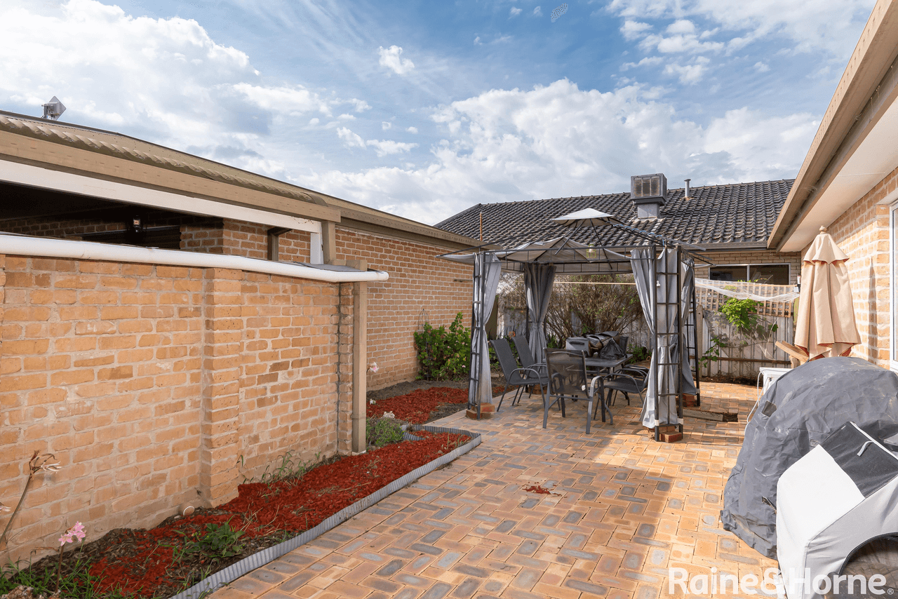 1&2/7 Bocquet Street, LAKE ALBERT, NSW 2650