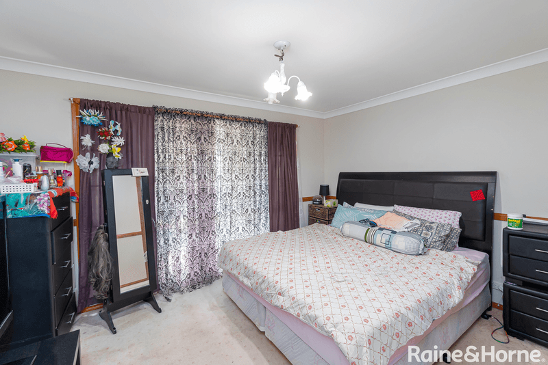 1&2/7 Bocquet Street, LAKE ALBERT, NSW 2650