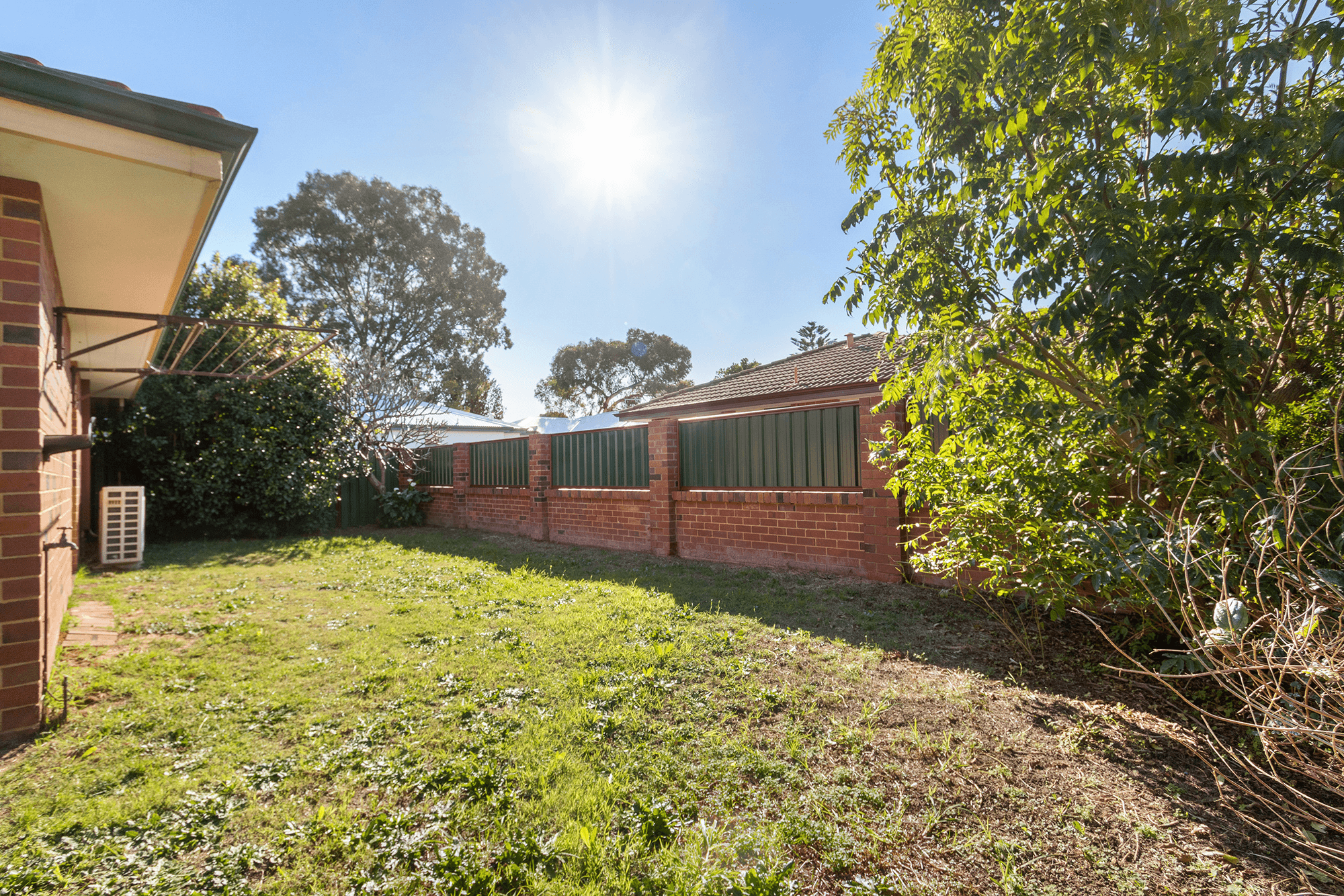 Unit 2/22 Locksley Ave, Armadale, WA 6112