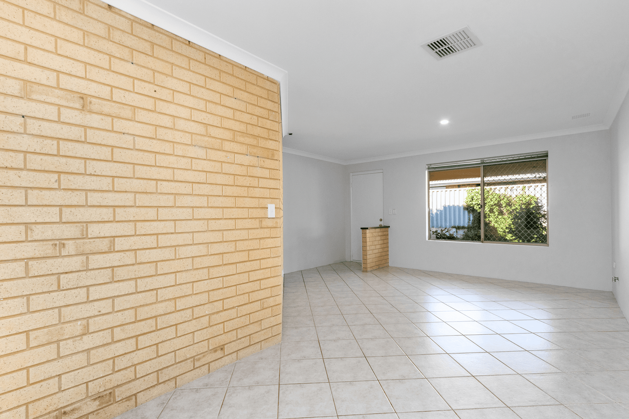 Unit 2/22 Locksley Ave, Armadale, WA 6112