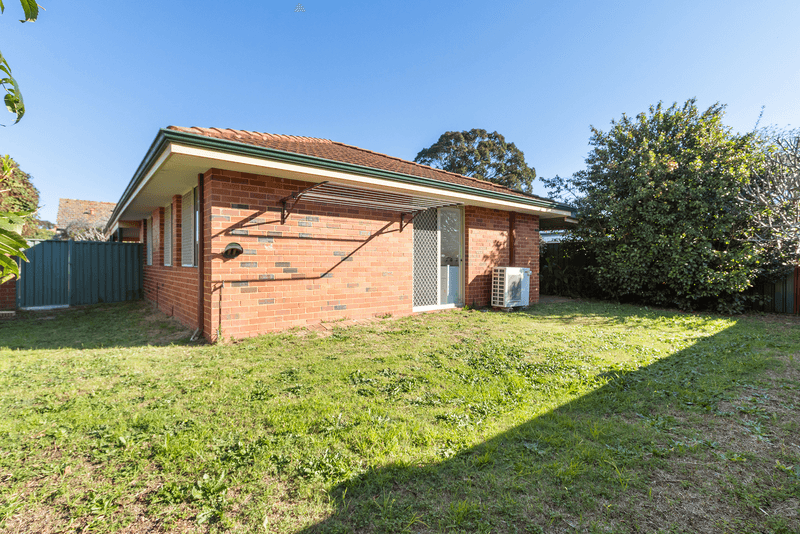 Unit 2/22 Locksley Ave, Armadale, WA 6112