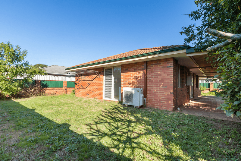 Unit 2/22 Locksley Ave, Armadale, WA 6112