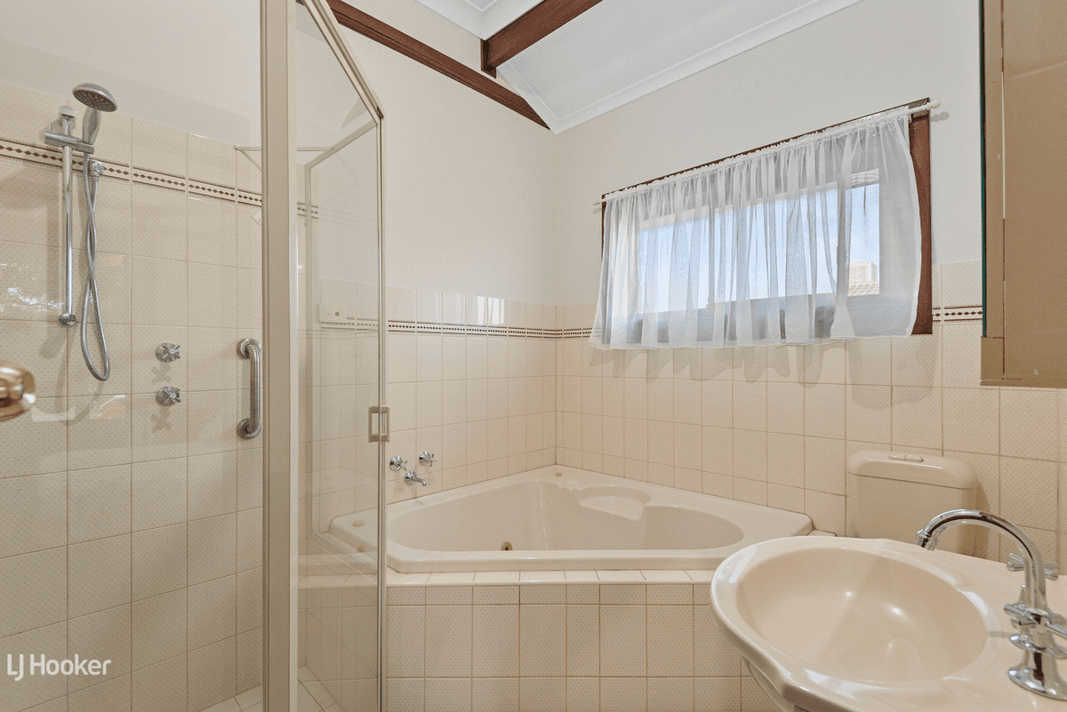 13 Powell Drive, GAWLER EAST, SA 5118