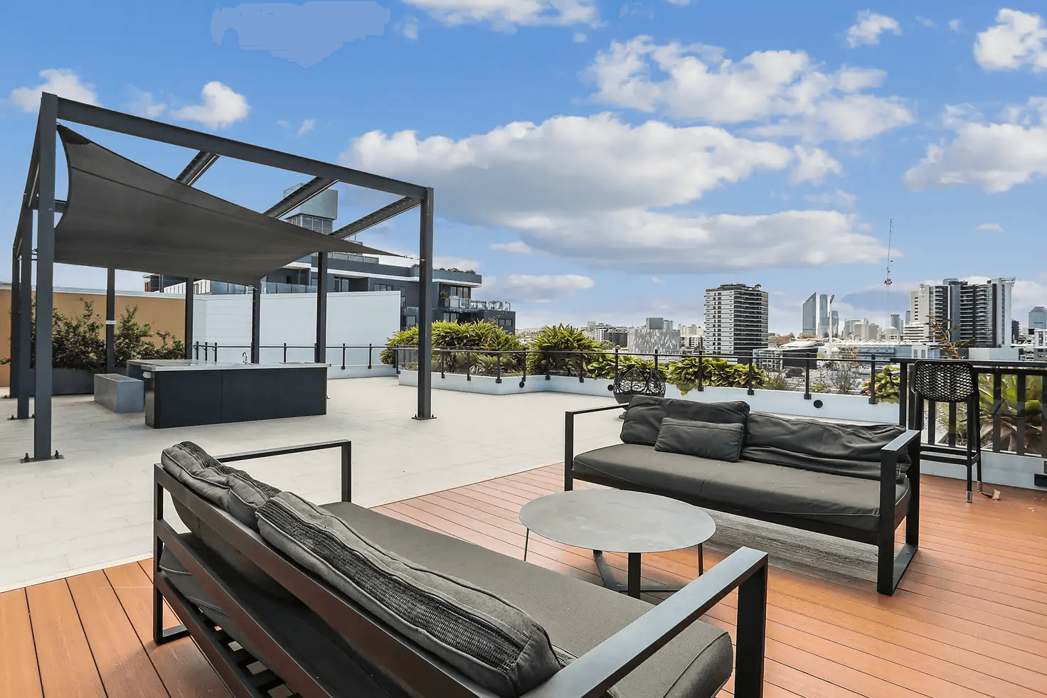 512/8 Holden Street, WOOLLOONGABBA, QLD 4102