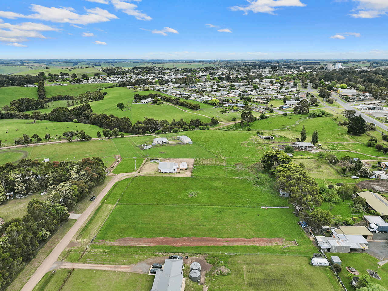 44 Mills Road, COBDEN, VIC 3266