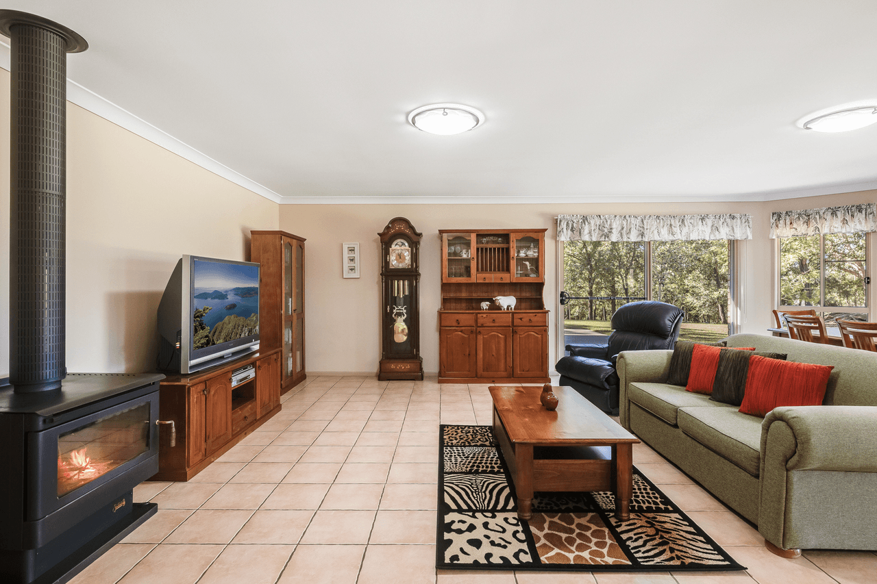 17 Turner Road, UPPER FLAGSTONE, QLD 4344