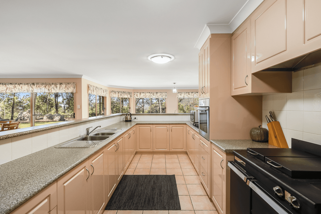 17 Turner Road, UPPER FLAGSTONE, QLD 4344