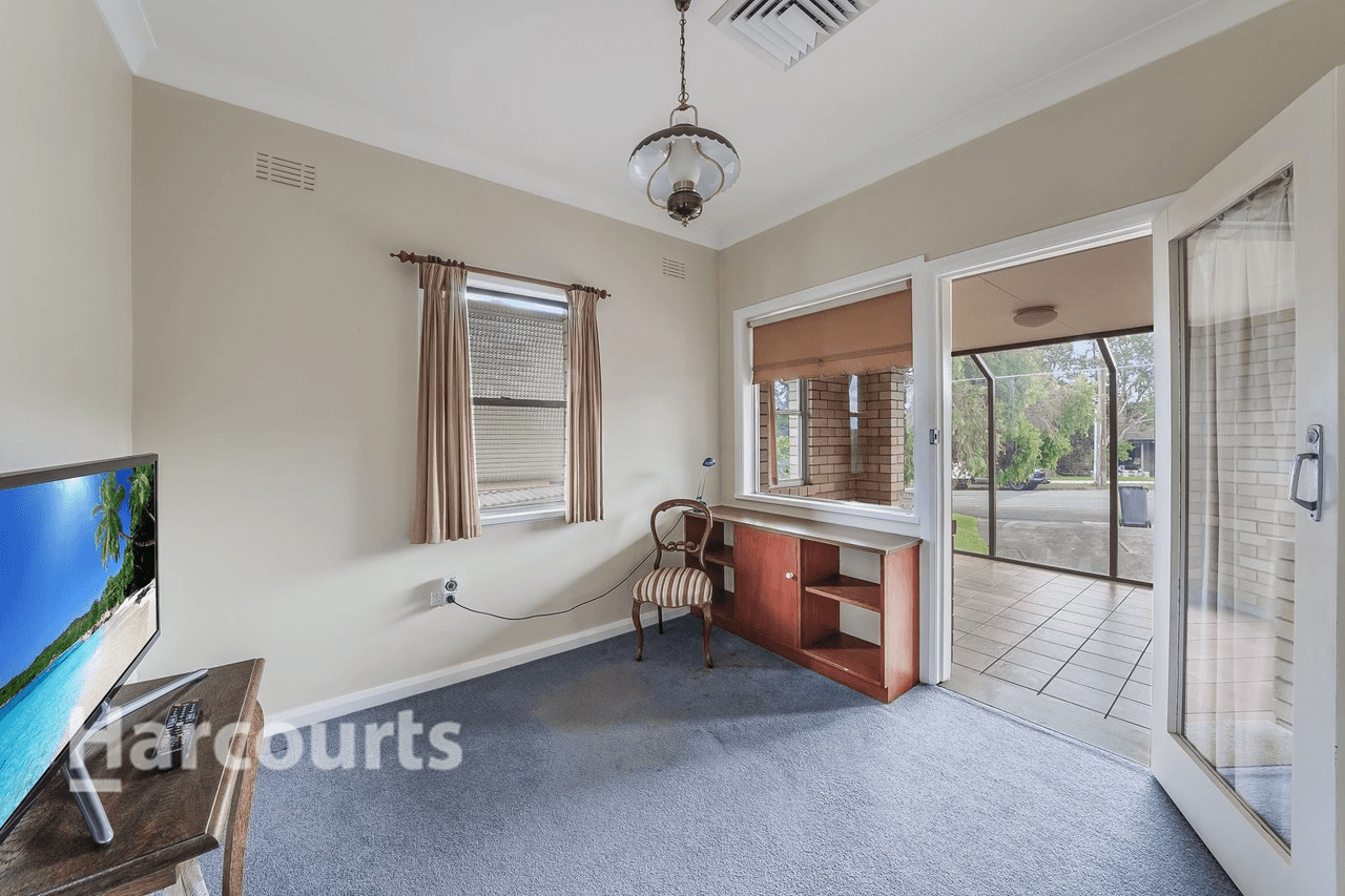 22 Campbellfield Avenue, Bradbury, NSW 2560