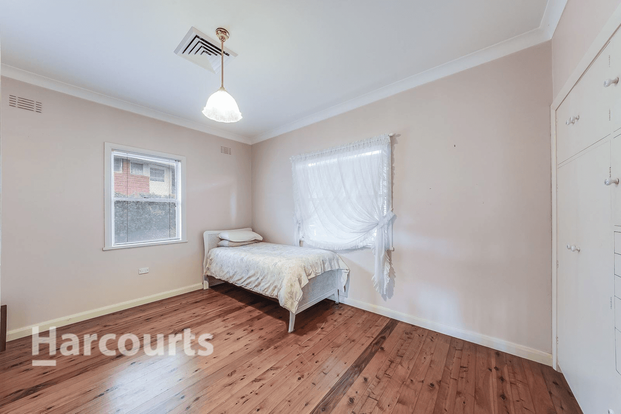 22 Campbellfield Avenue, Bradbury, NSW 2560