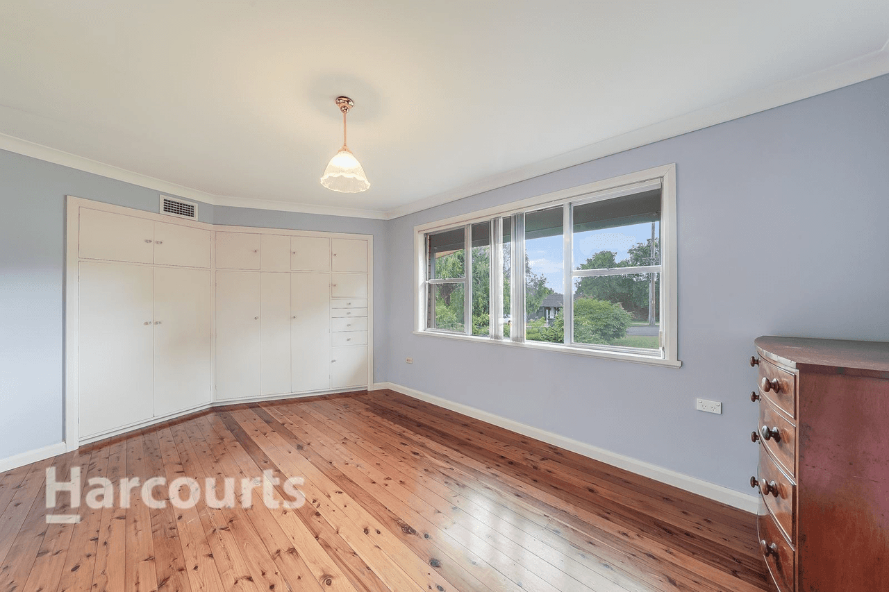 22 Campbellfield Avenue, Bradbury, NSW 2560