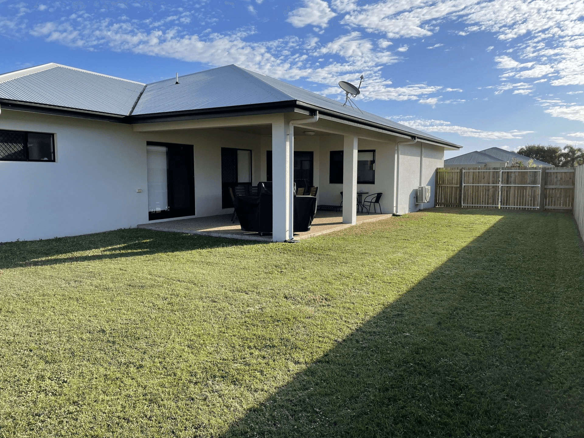 43 Hasty Street, MOUNT LOUISA, QLD 4814