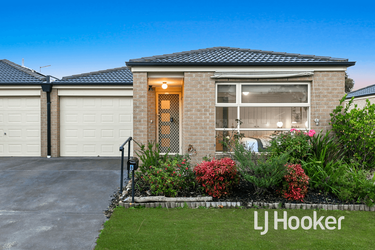 6 Belvedere Drive, PAKENHAM, VIC 3810