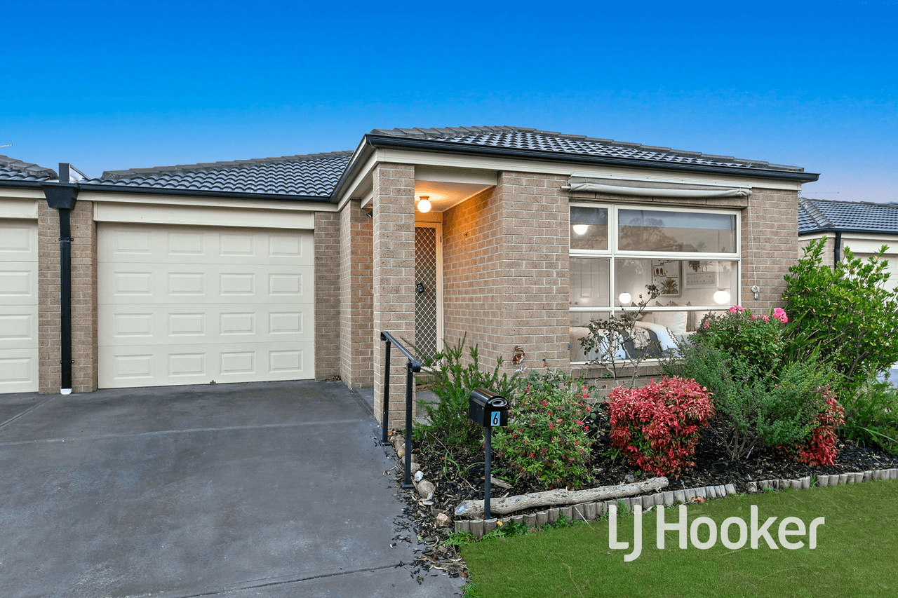 6 Belvedere Drive, PAKENHAM, VIC 3810