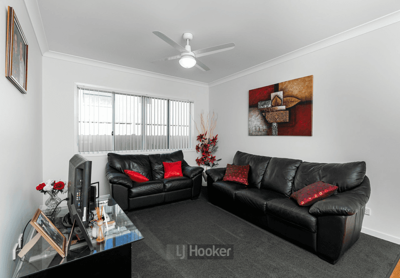 21 Robyn Court, LOGAN VILLAGE, QLD 4207