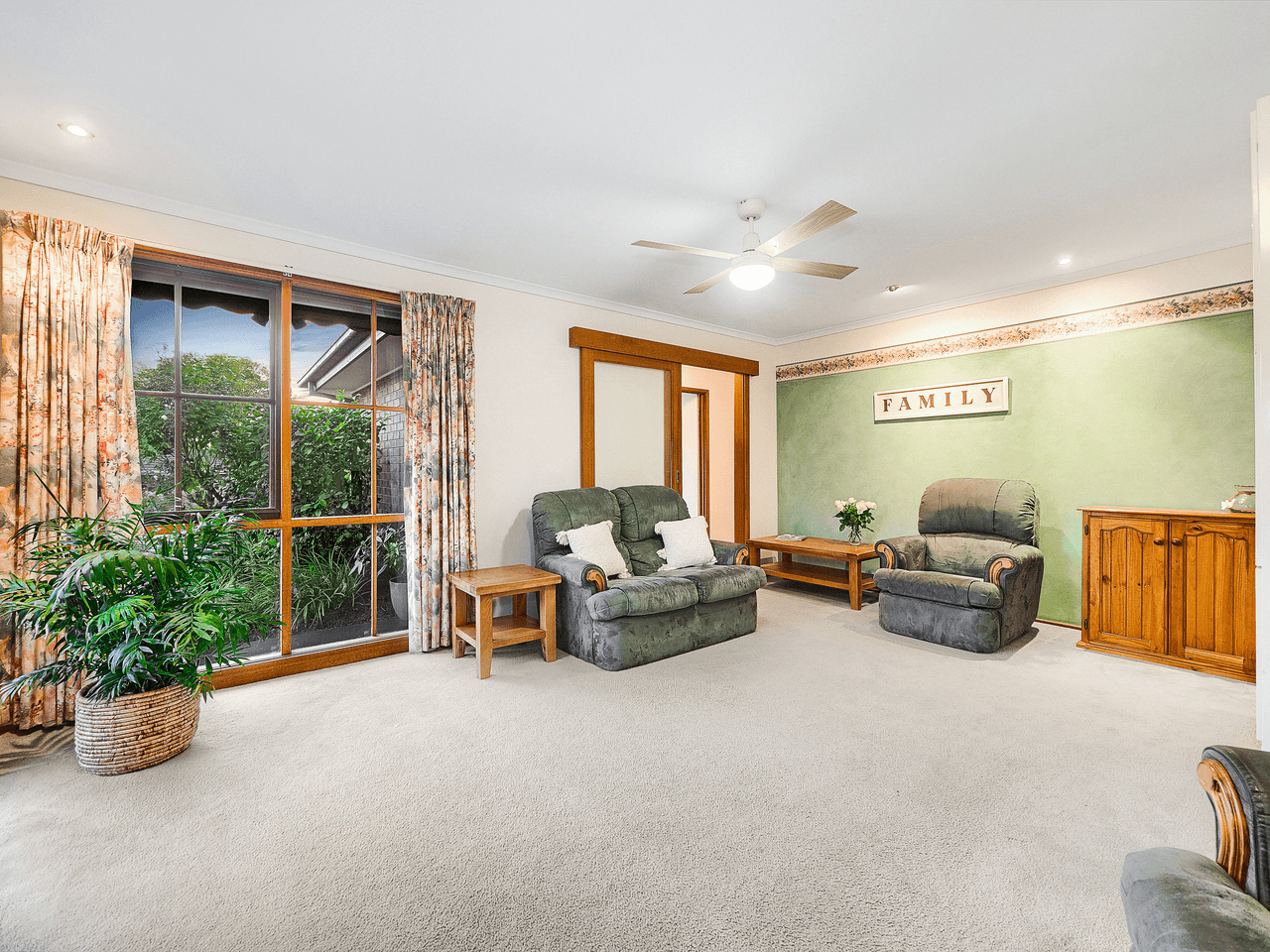 1 Sturrock Court, BERWICK, VIC 3806