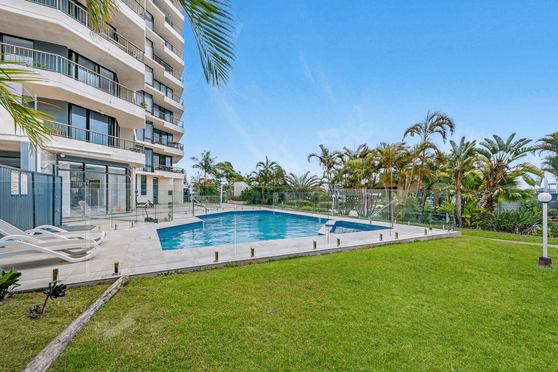 3-5 Admiralty Drive, Paradise Waters, QLD 4217