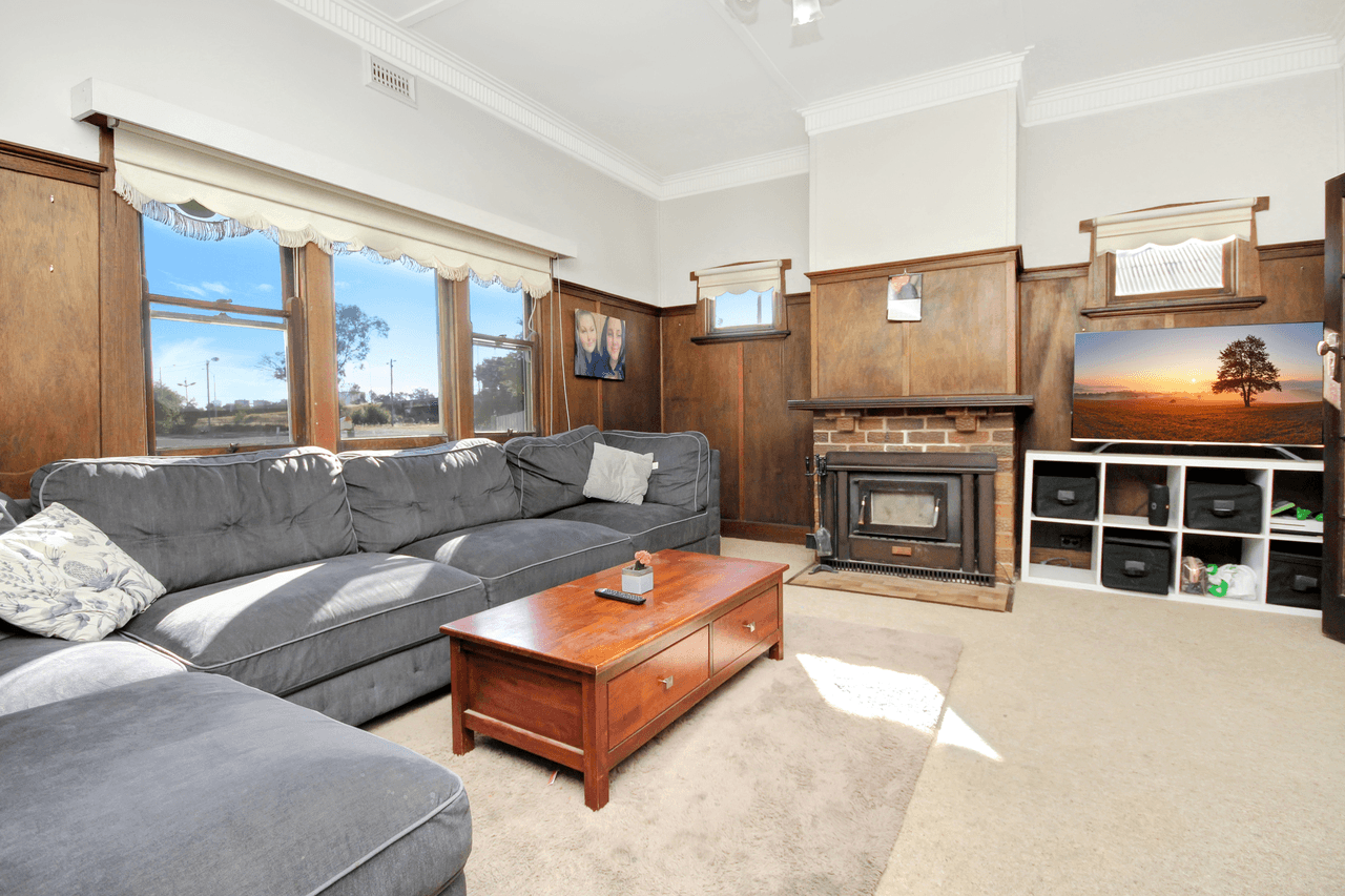 32 Railway Avenue, HORSHAM, VIC 3400