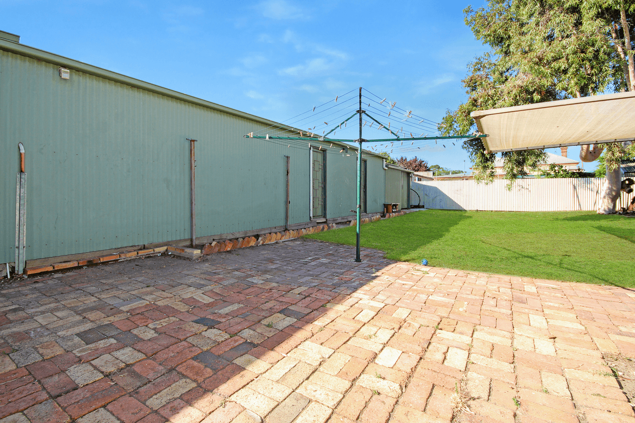 32 Railway Avenue, HORSHAM, VIC 3400