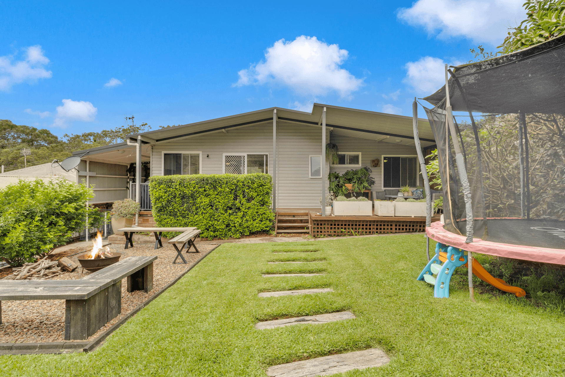 109 Marks Road, Gorokan, NSW 2263