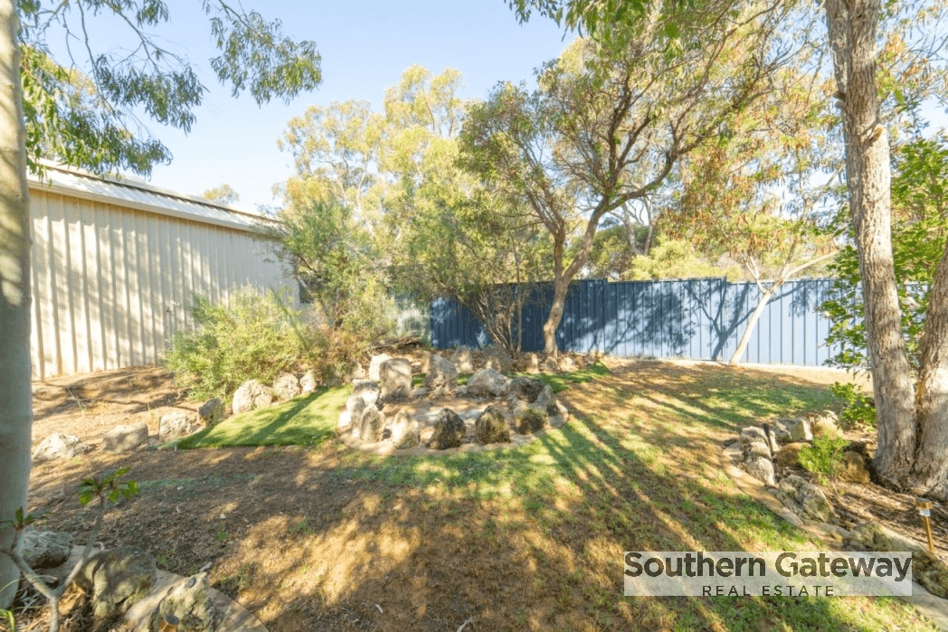 16 Skottowe Parkway, PARMELIA, WA 6167