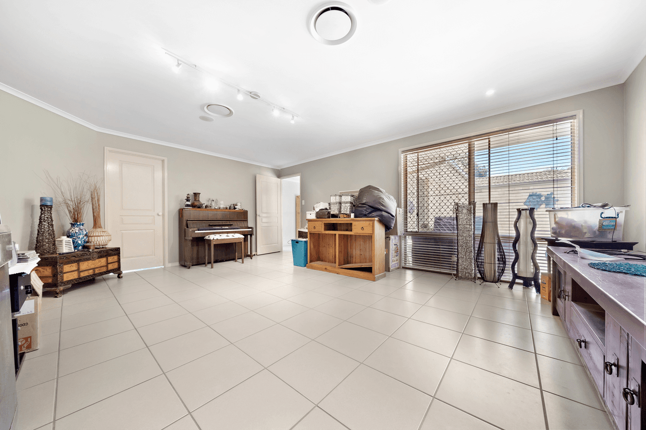 3 Outlook Street, WATERFORD WEST, QLD 4133