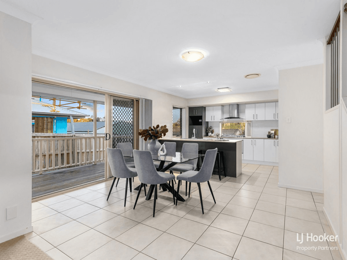 4 Andree Place, WISHART, QLD 4122