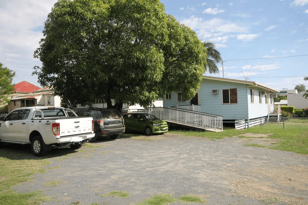 25 ALBERT STREET, ROCKHAMPTON CITY, QLD 4700