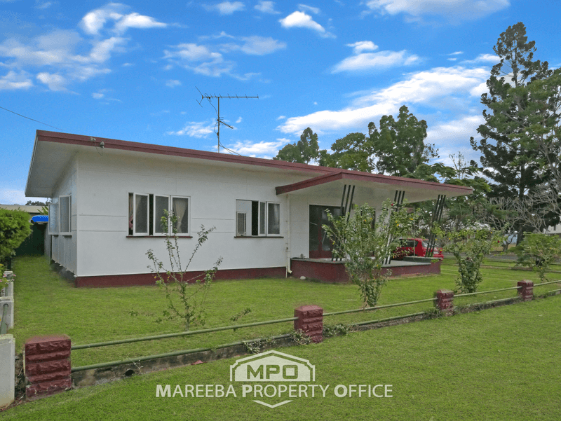 8 Kenneally Road, MAREEBA, QLD 4880