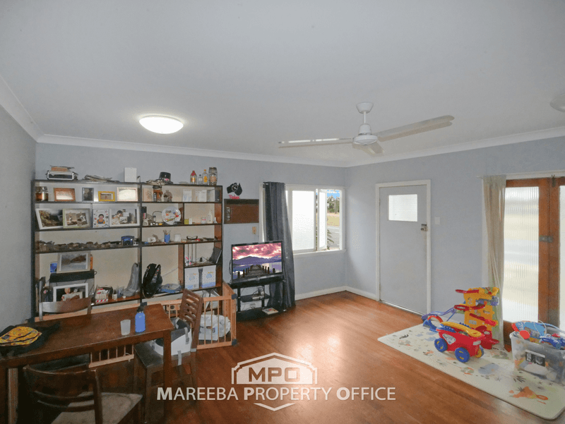 8 Kenneally Road, MAREEBA, QLD 4880