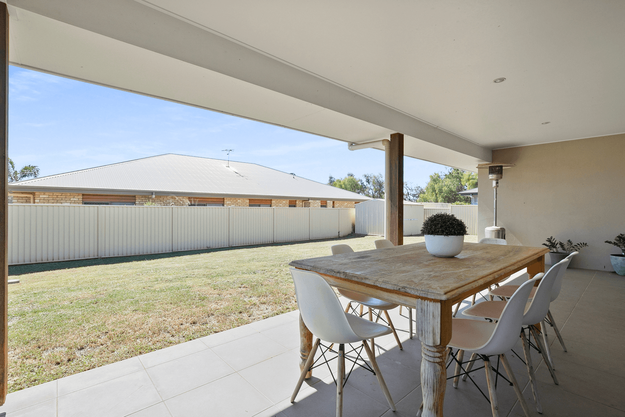 5 Canterbury Road, EMERALD, QLD 4720