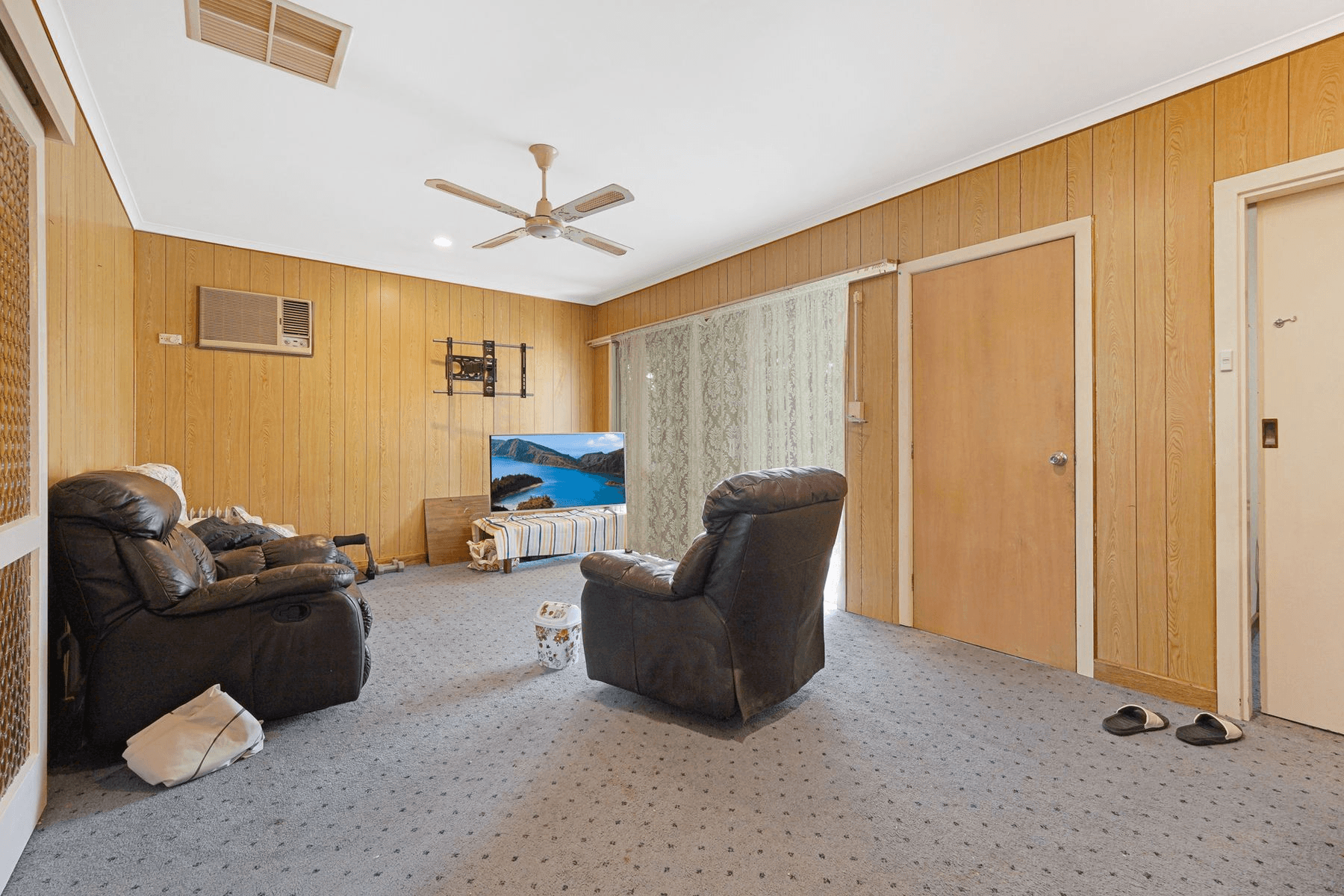 24 Bottlebrush Drive, DOVETON, VIC 3177