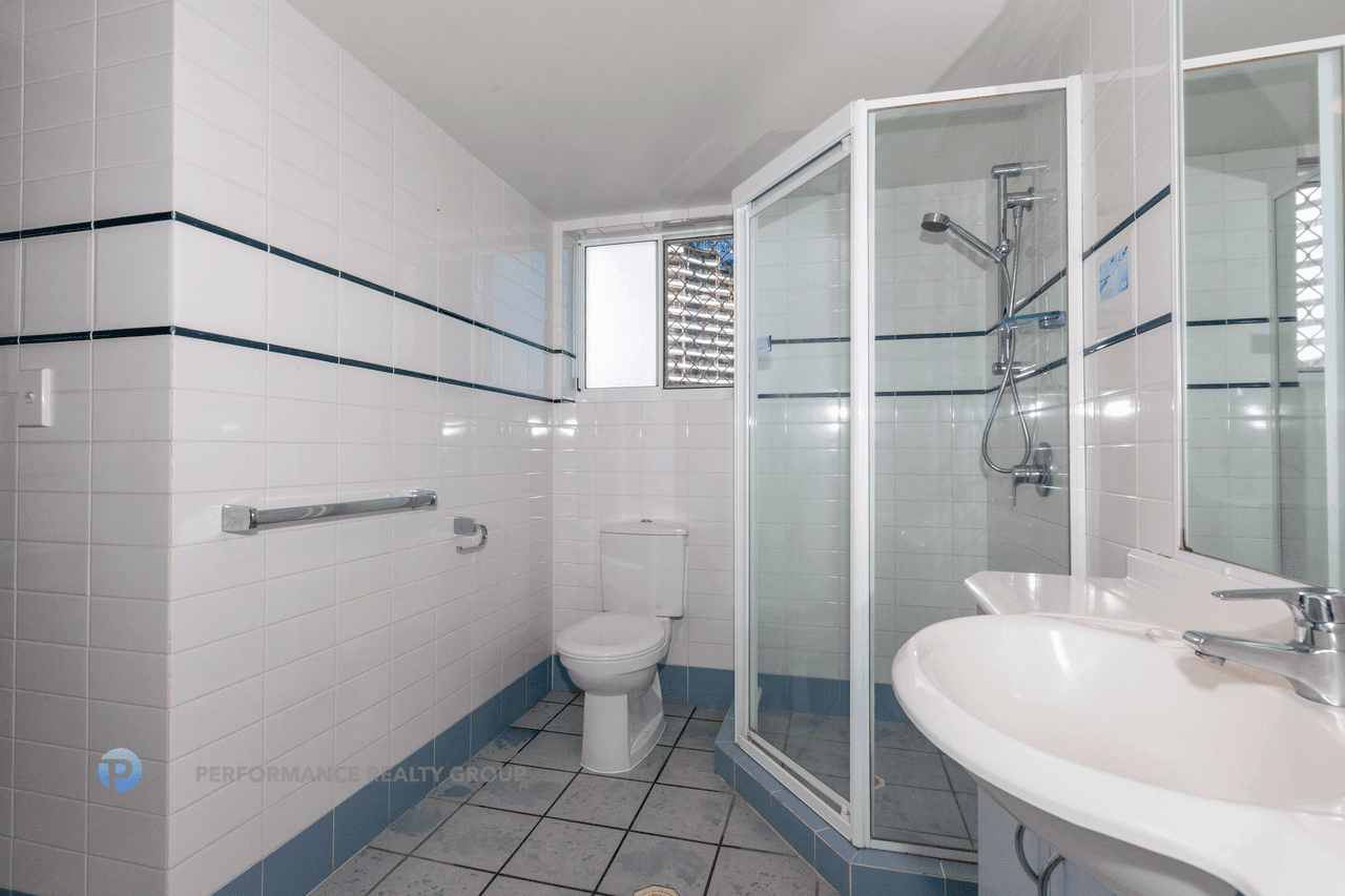 10/13 Anne Avenue, BROADBEACH, QLD 4218